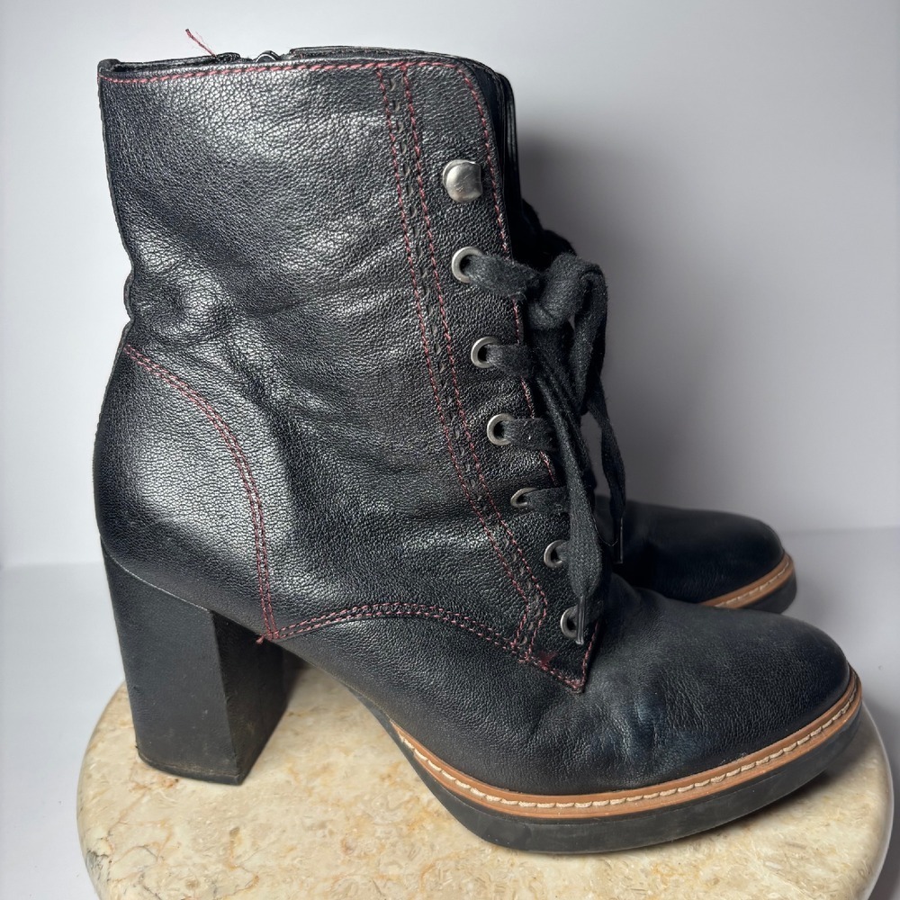 Naturalized Women's‎ 9 Callie Black Tumbled Leather Heeled Booties Chunky Y2K